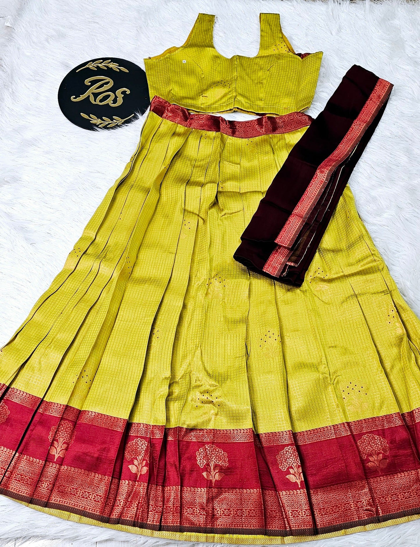 Soft silk Dhavani set with ready to wear blouse 💕