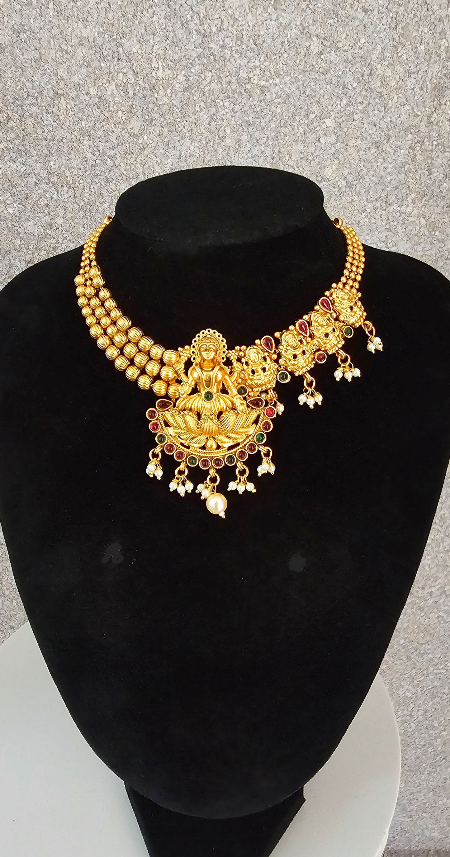 Beautiful temple design Necklace set (premium quality)