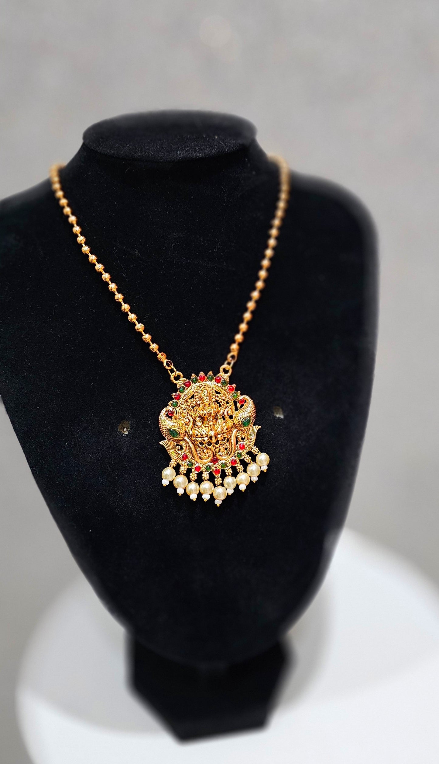 Chain with Pendent