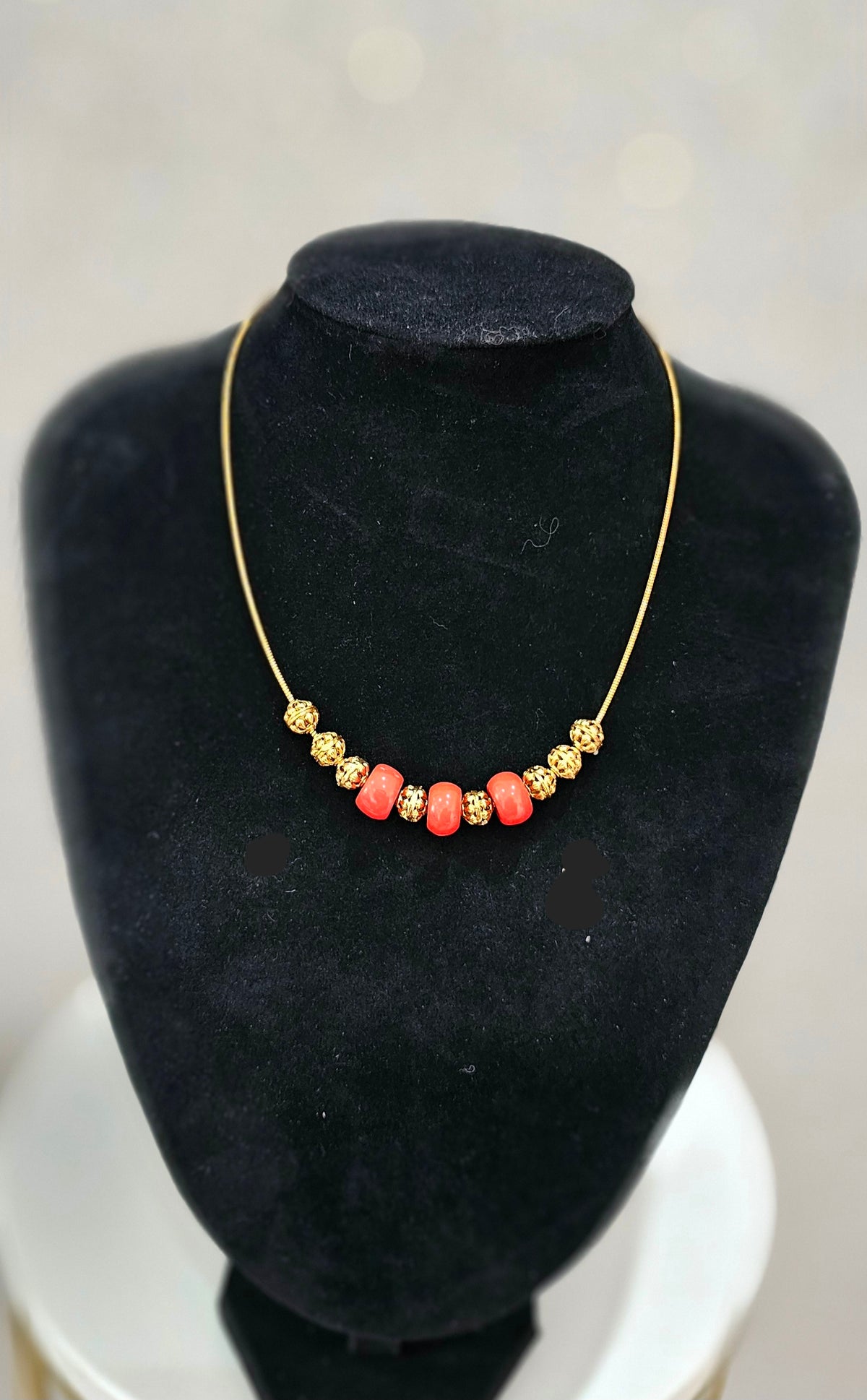 Beautiful choker/necklace(no earrings)