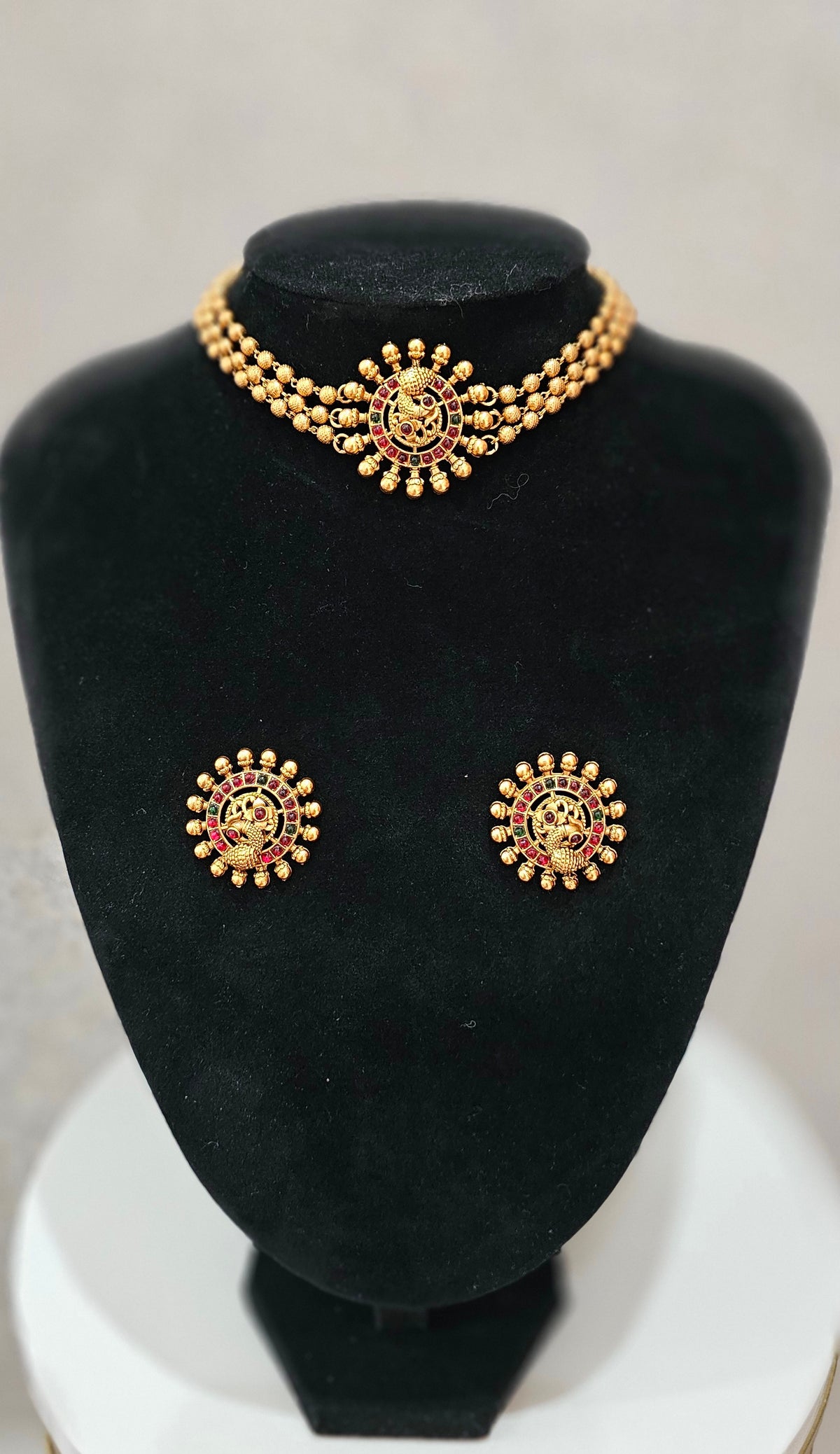 Beautiful choker/necklace