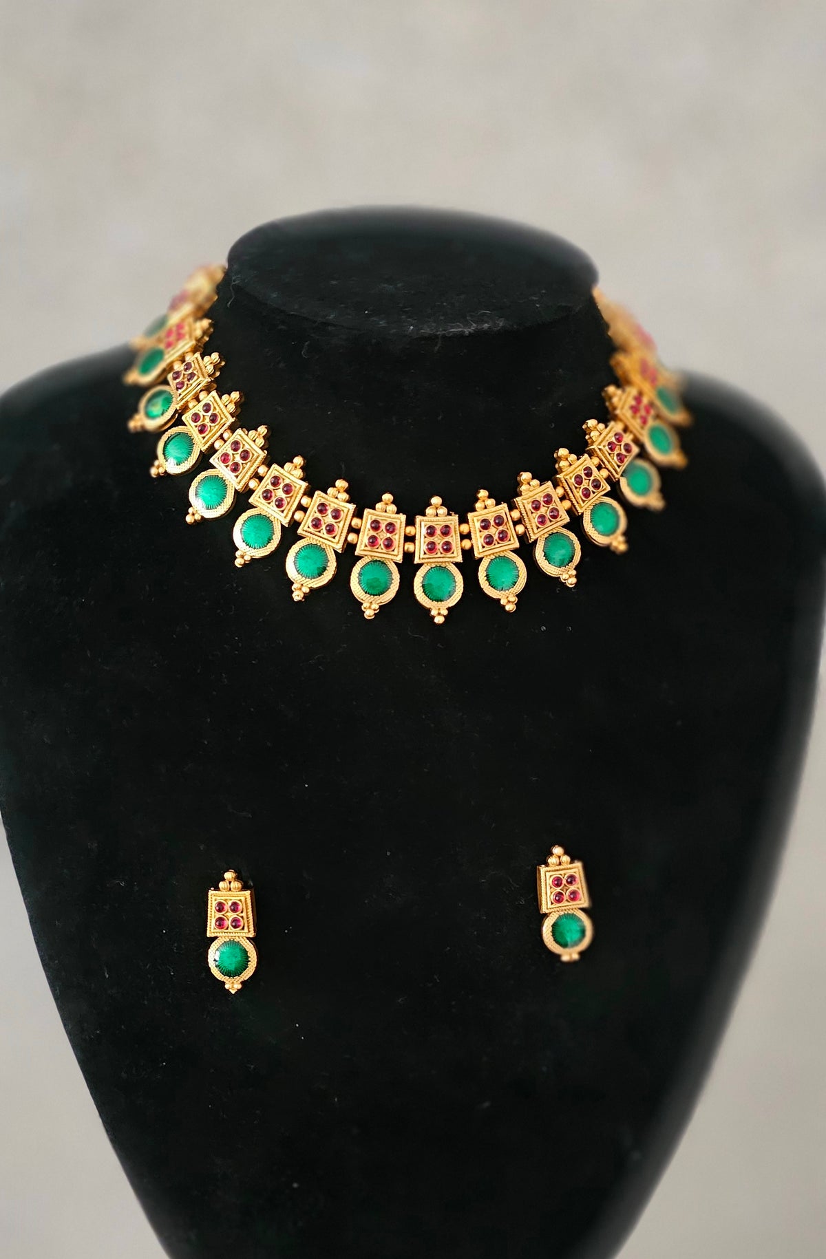 Beautiful palacka necklace set