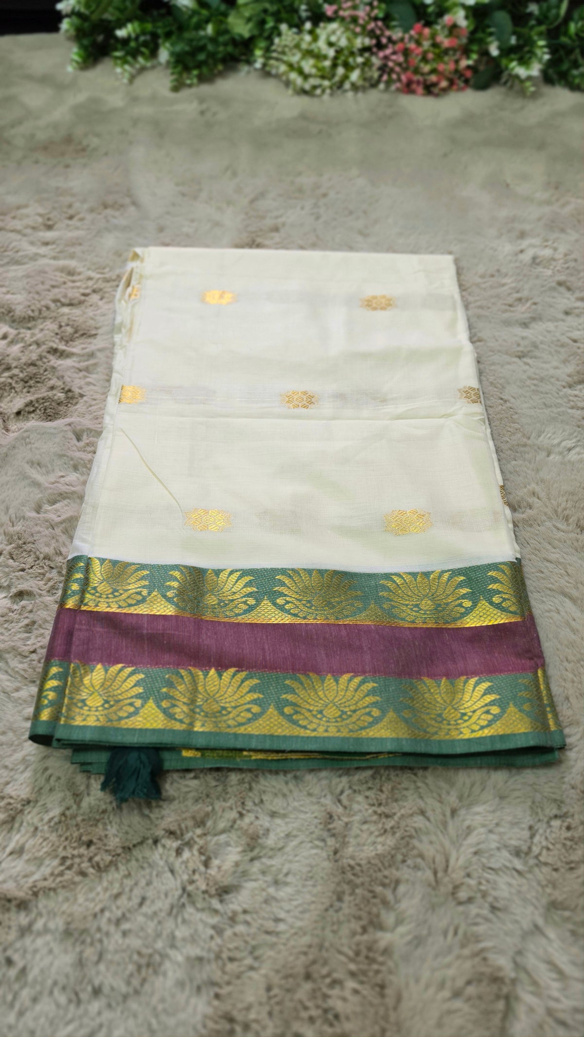 Women's Onam set saree with matching blouse