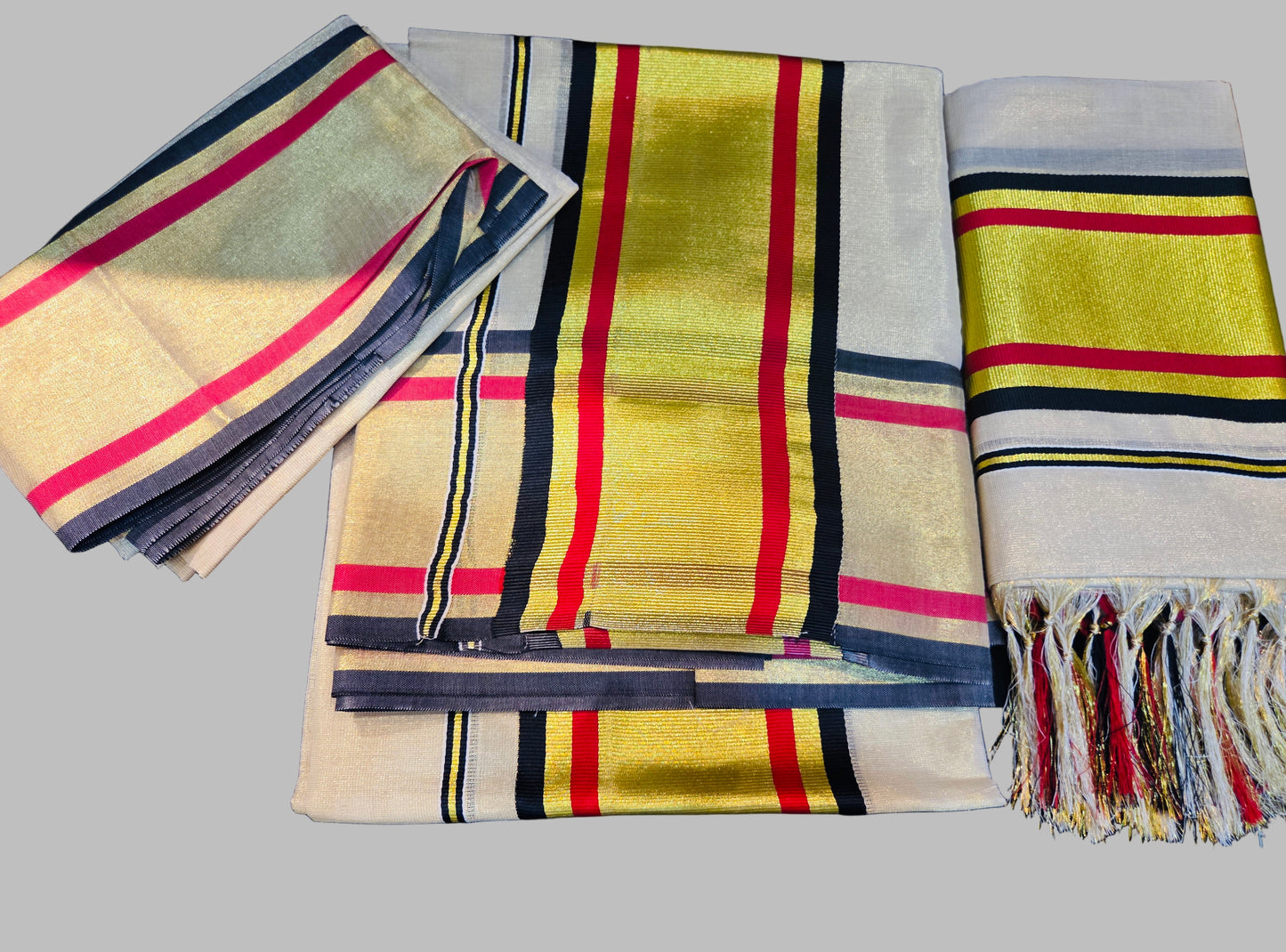 Set mundu with Ready made silk blouse (fits up to 3xL)