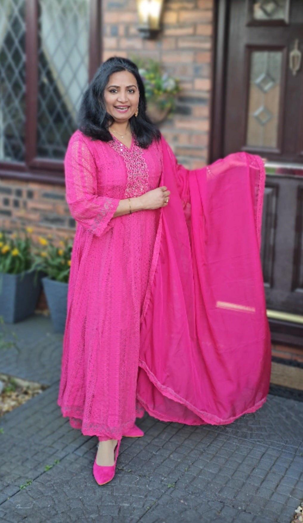 Beautiful lace panel cut Anarkali three piece suit 💕