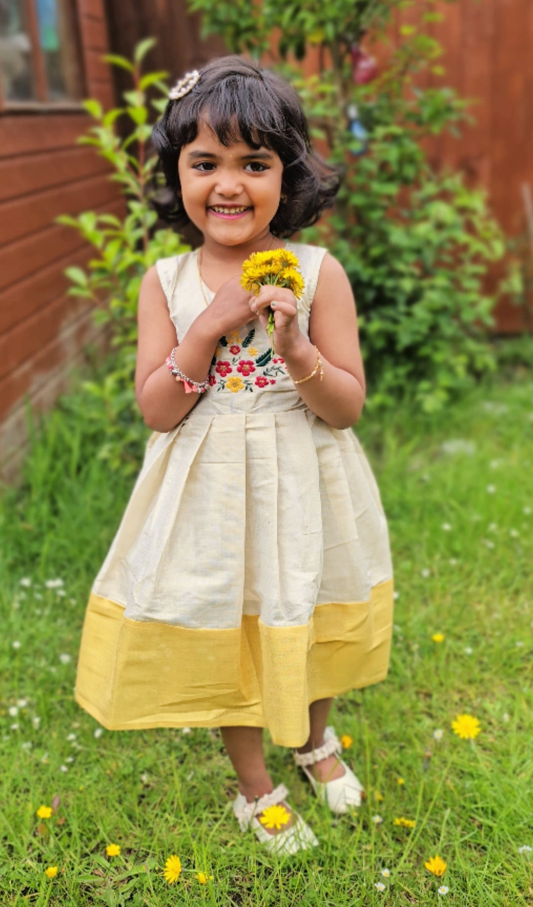 Beautiful kids Onam Dress^ – ROS SELECTIONS