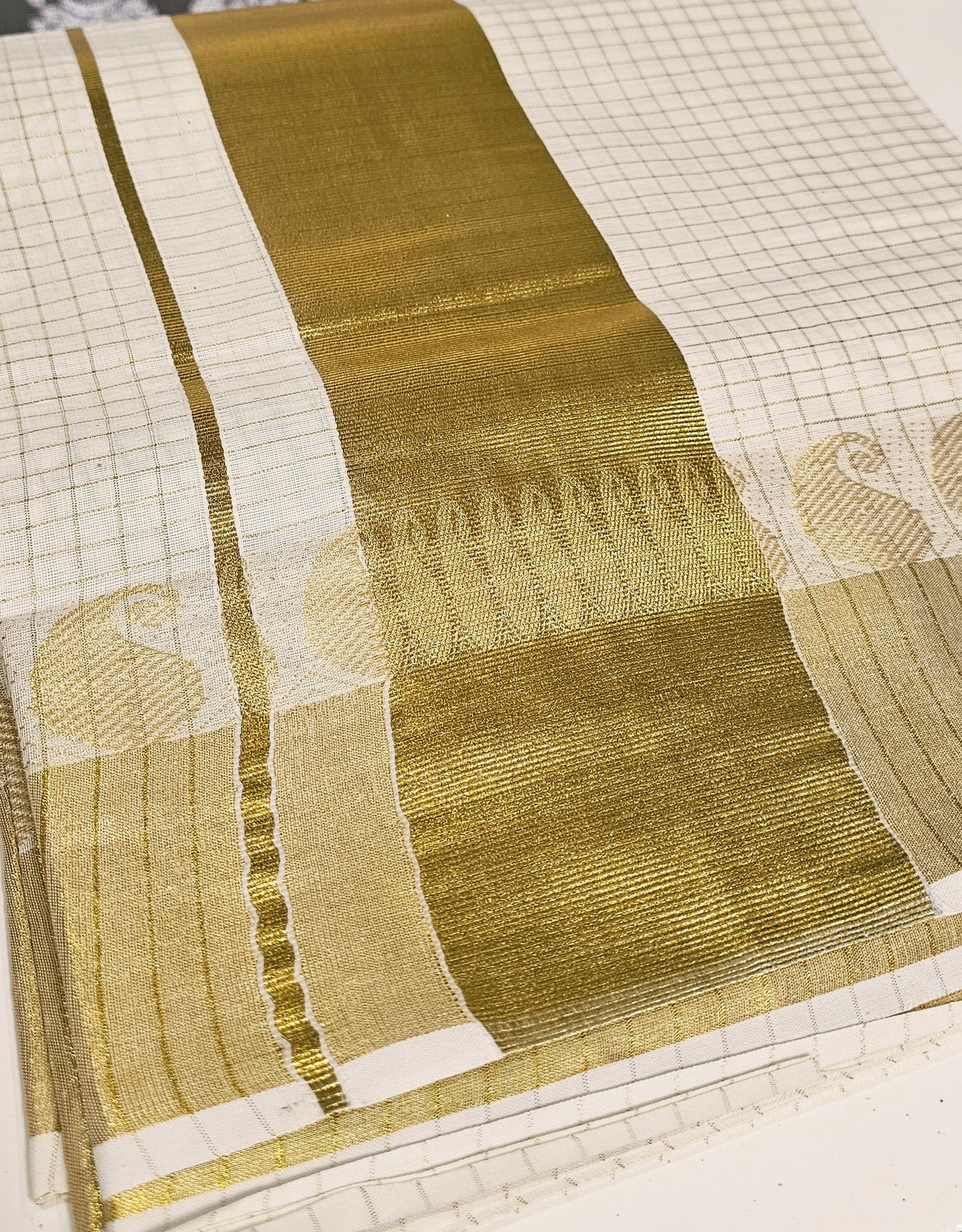 Beautiful soft cotton mixed saree for Onam or any occasion