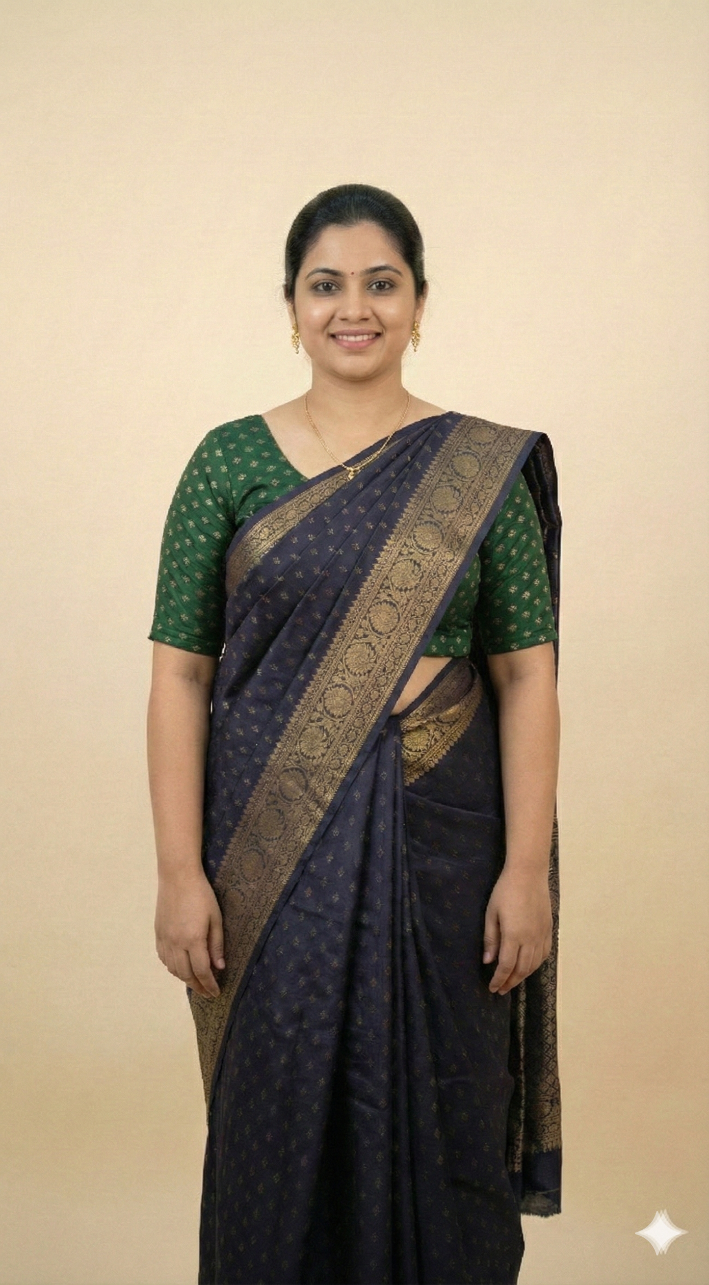 Stretchable saree blouse ( bottle green)