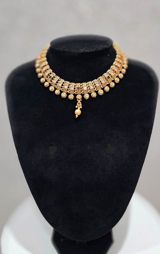 Necklace with jumka