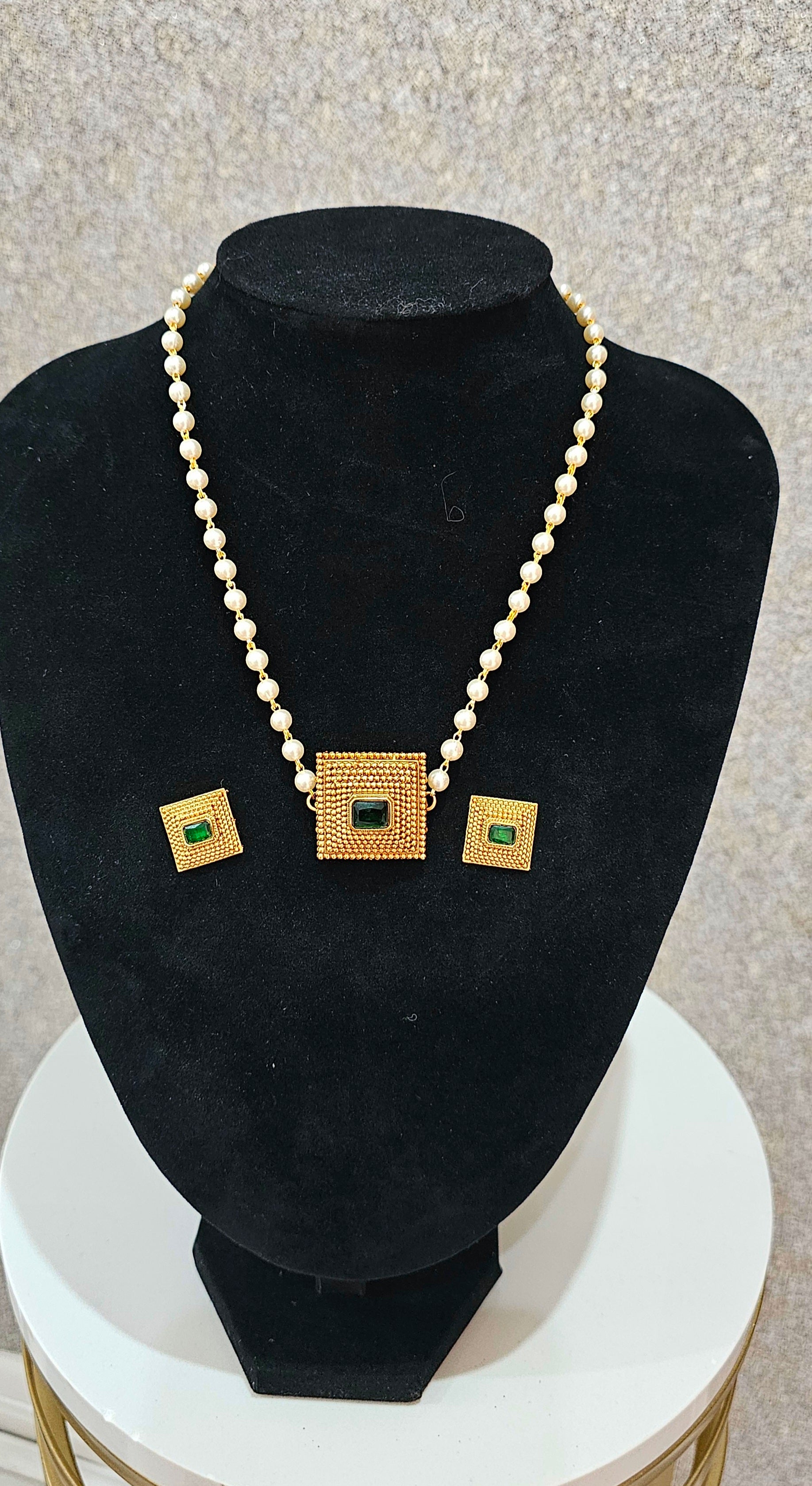 Beautiful choker/necklace