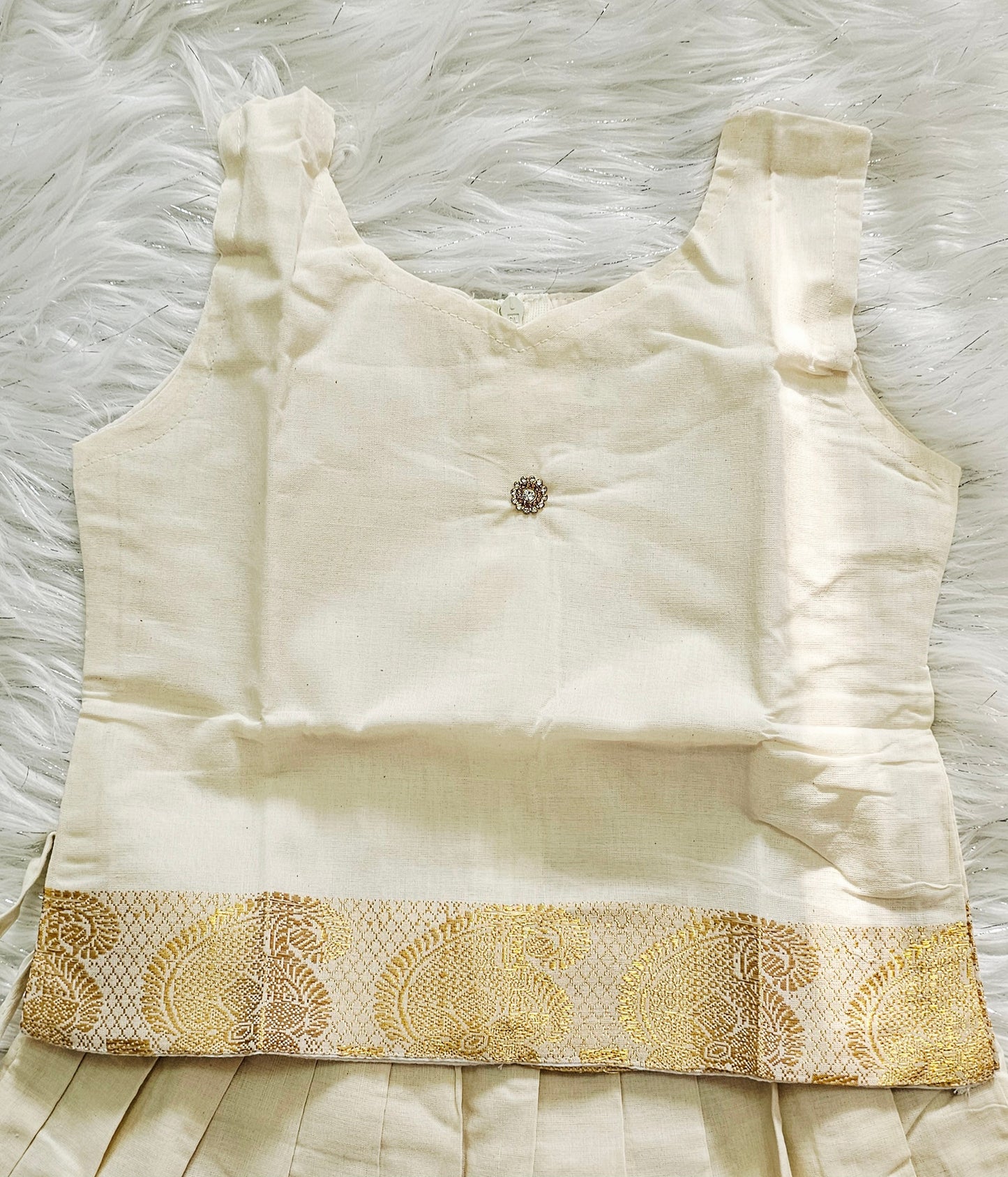 Beautiful Onam blouse and skirt
