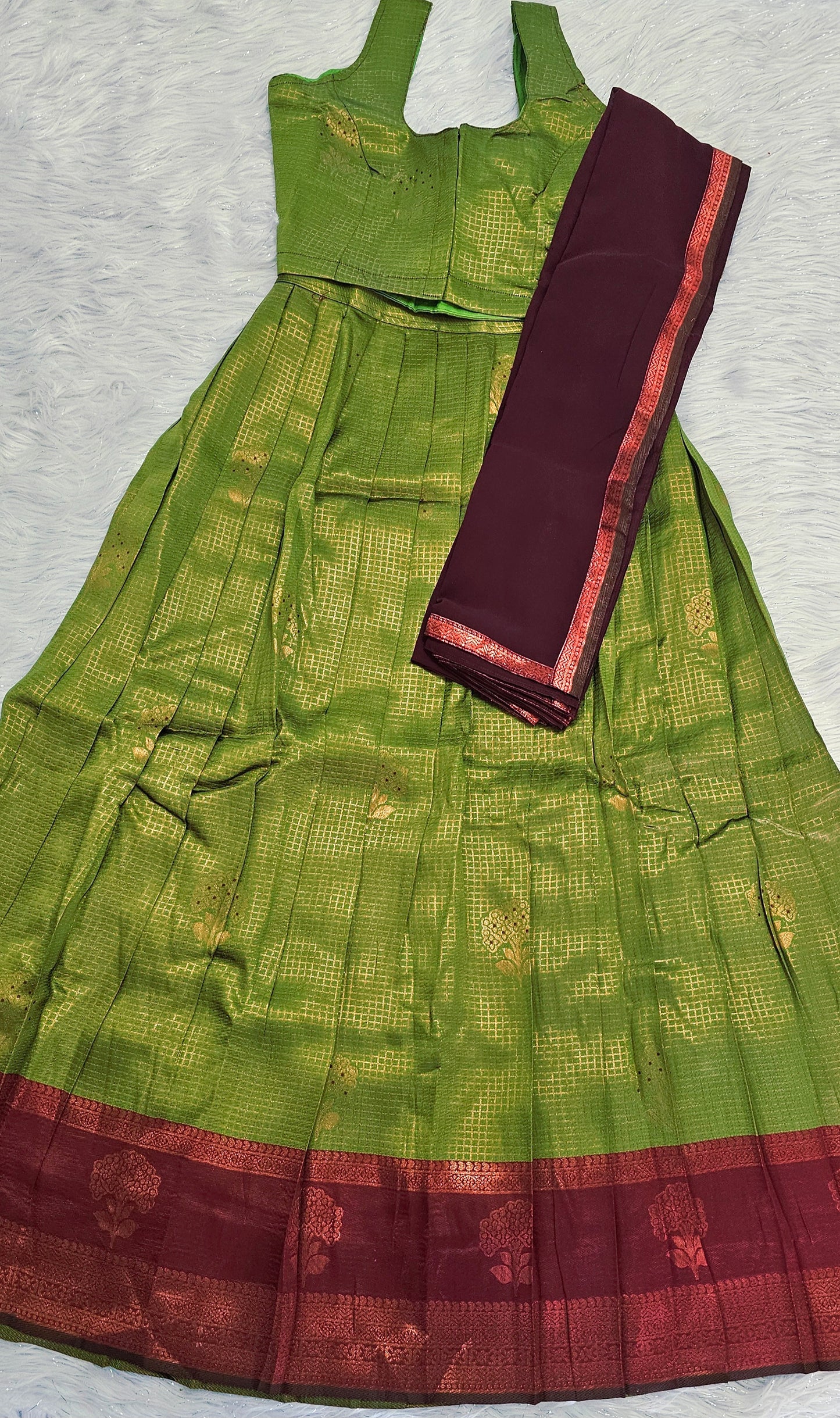 Ready to wear soft silk Dhavani^