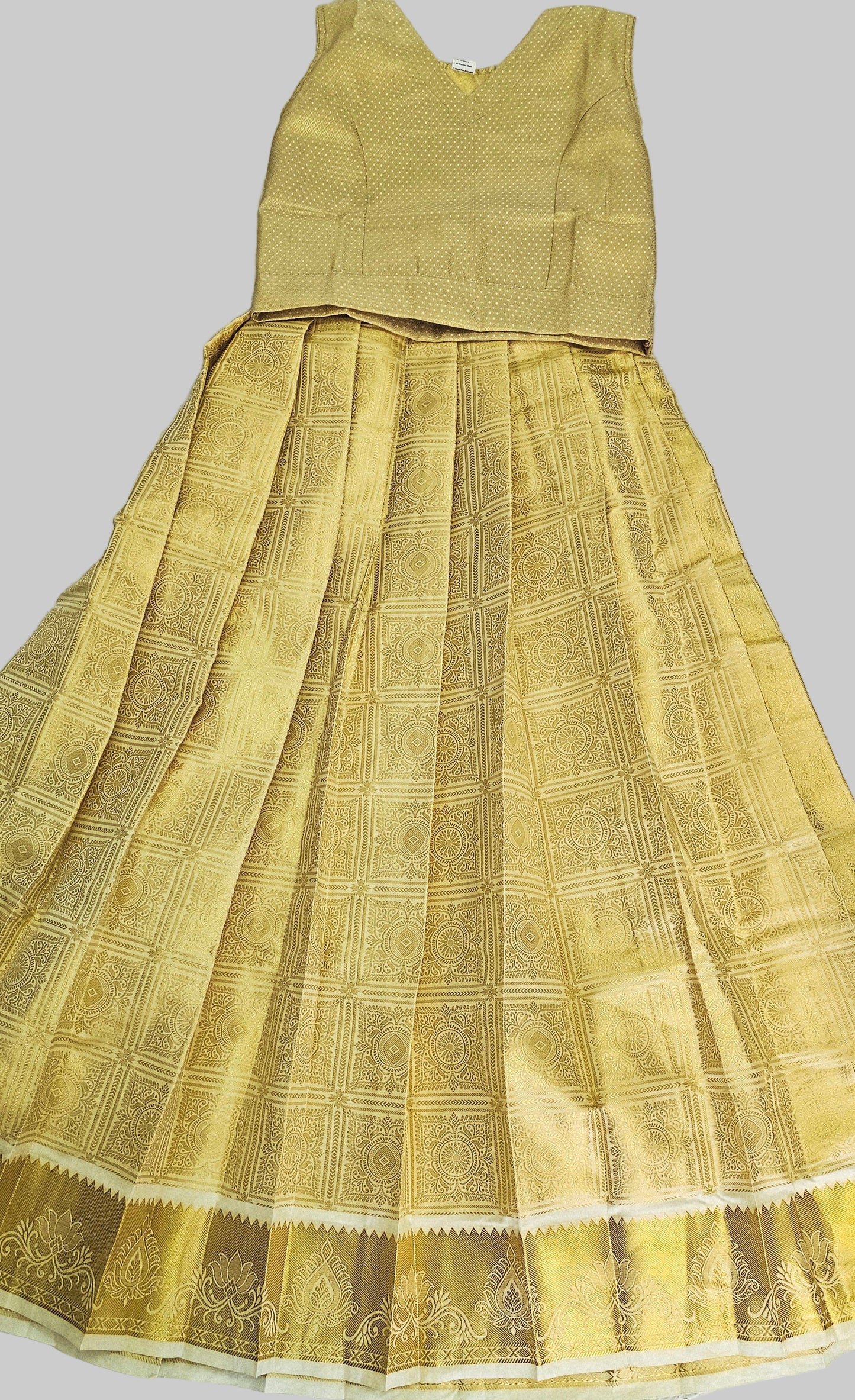 Banarasi top and skirt^^