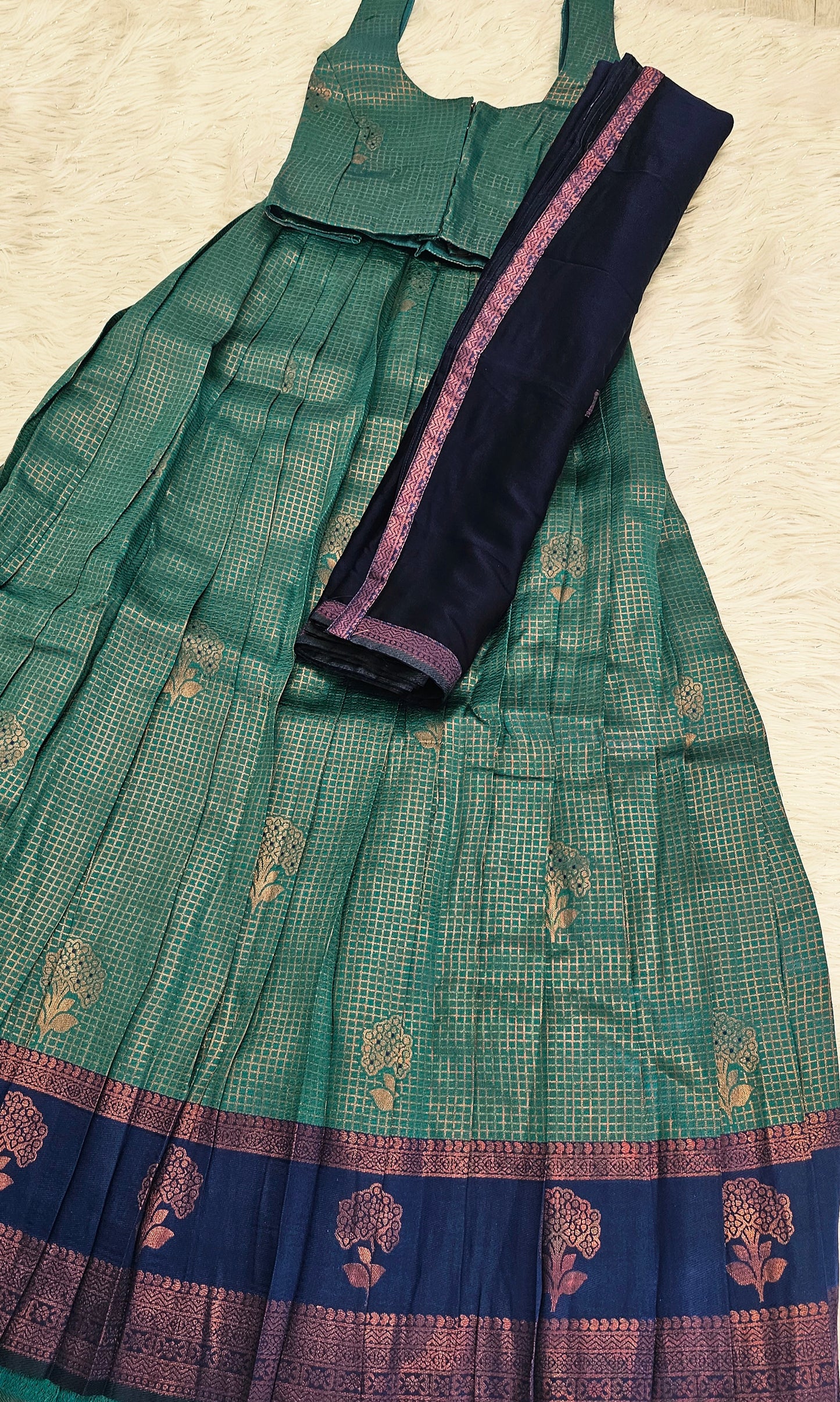 Soft silk Dhavani (ready to wear)