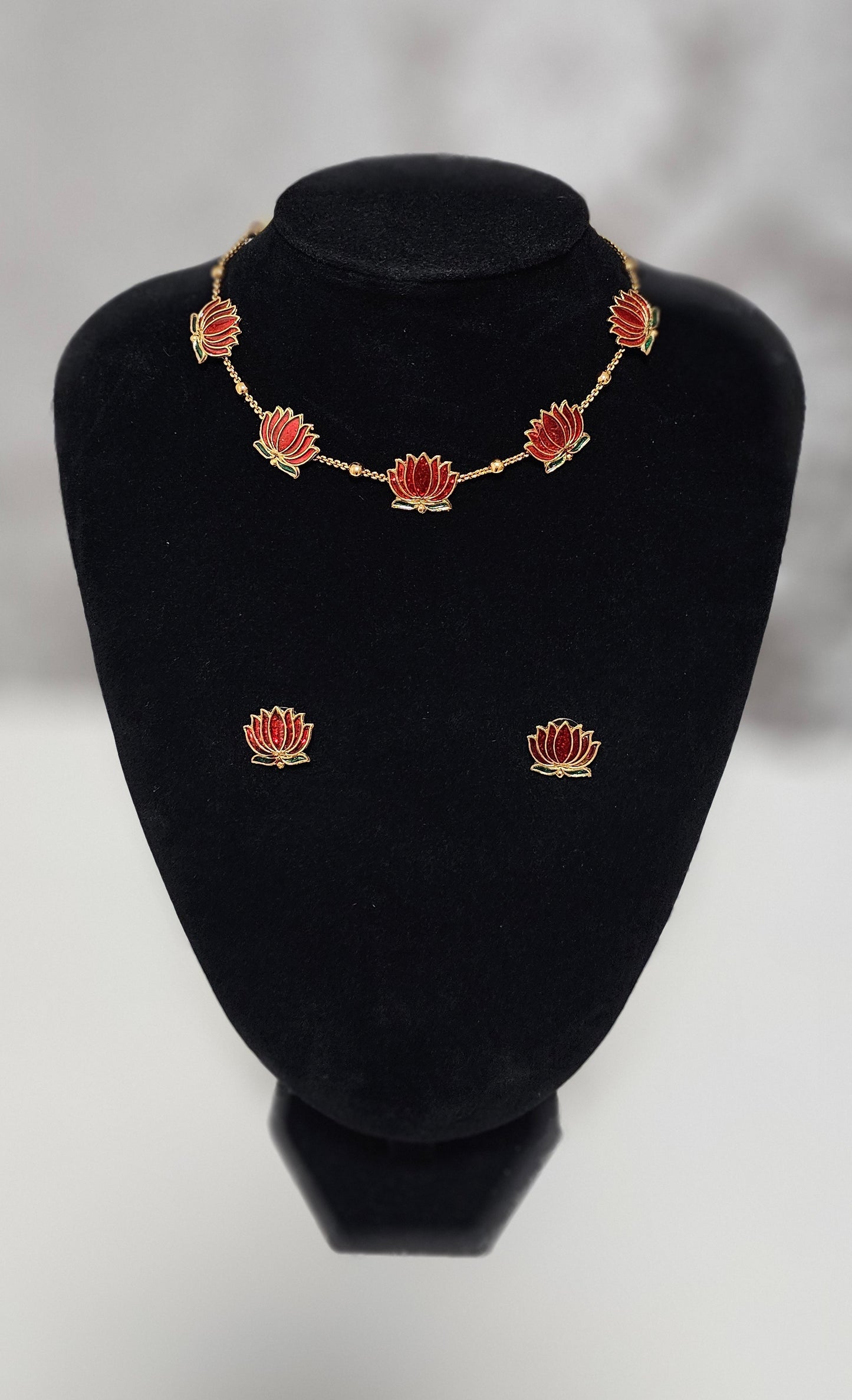 Beautiful premium lotus necklace set (maroonish red)