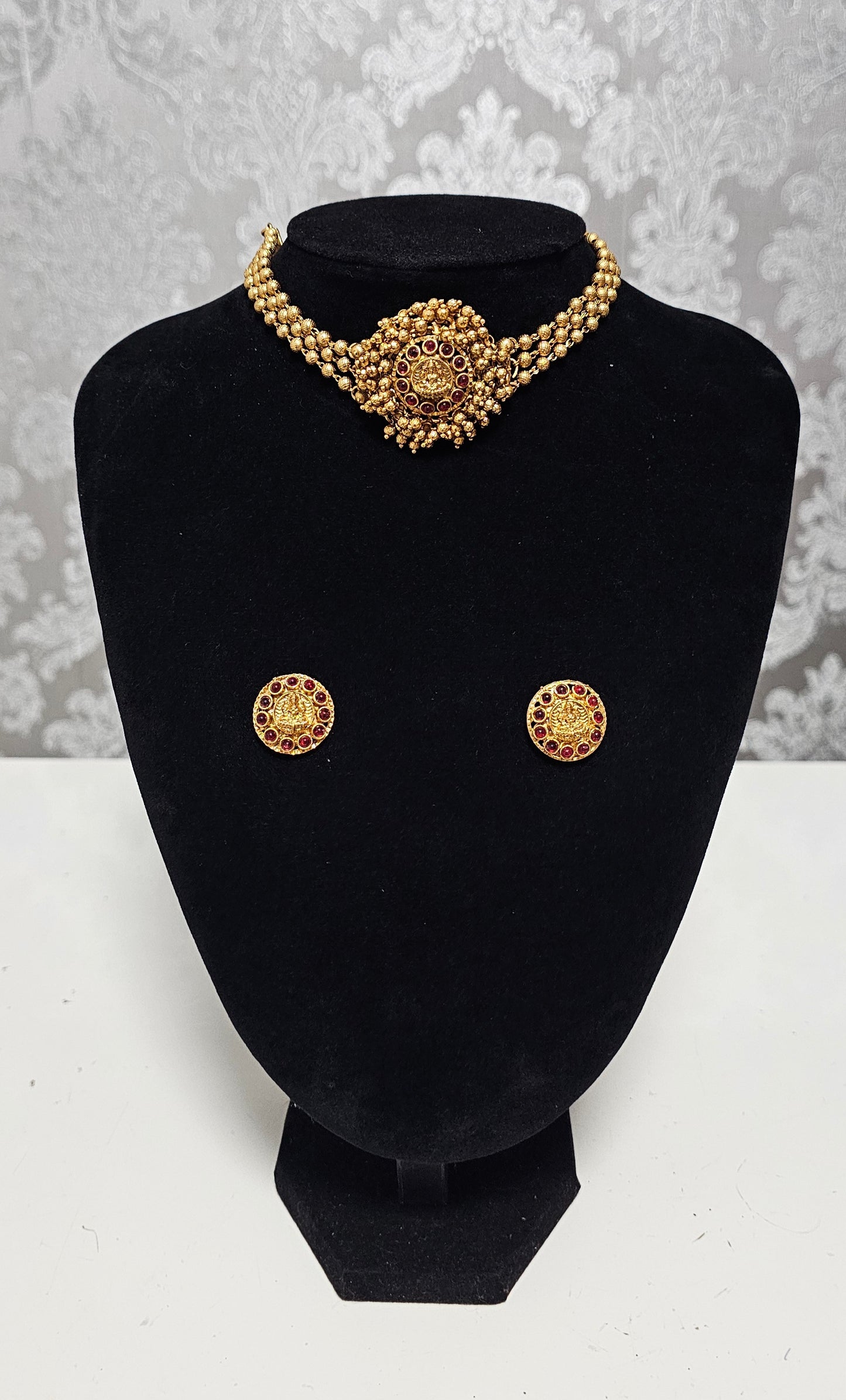 Stunning Three layered matfinished choker set (ruby stones)