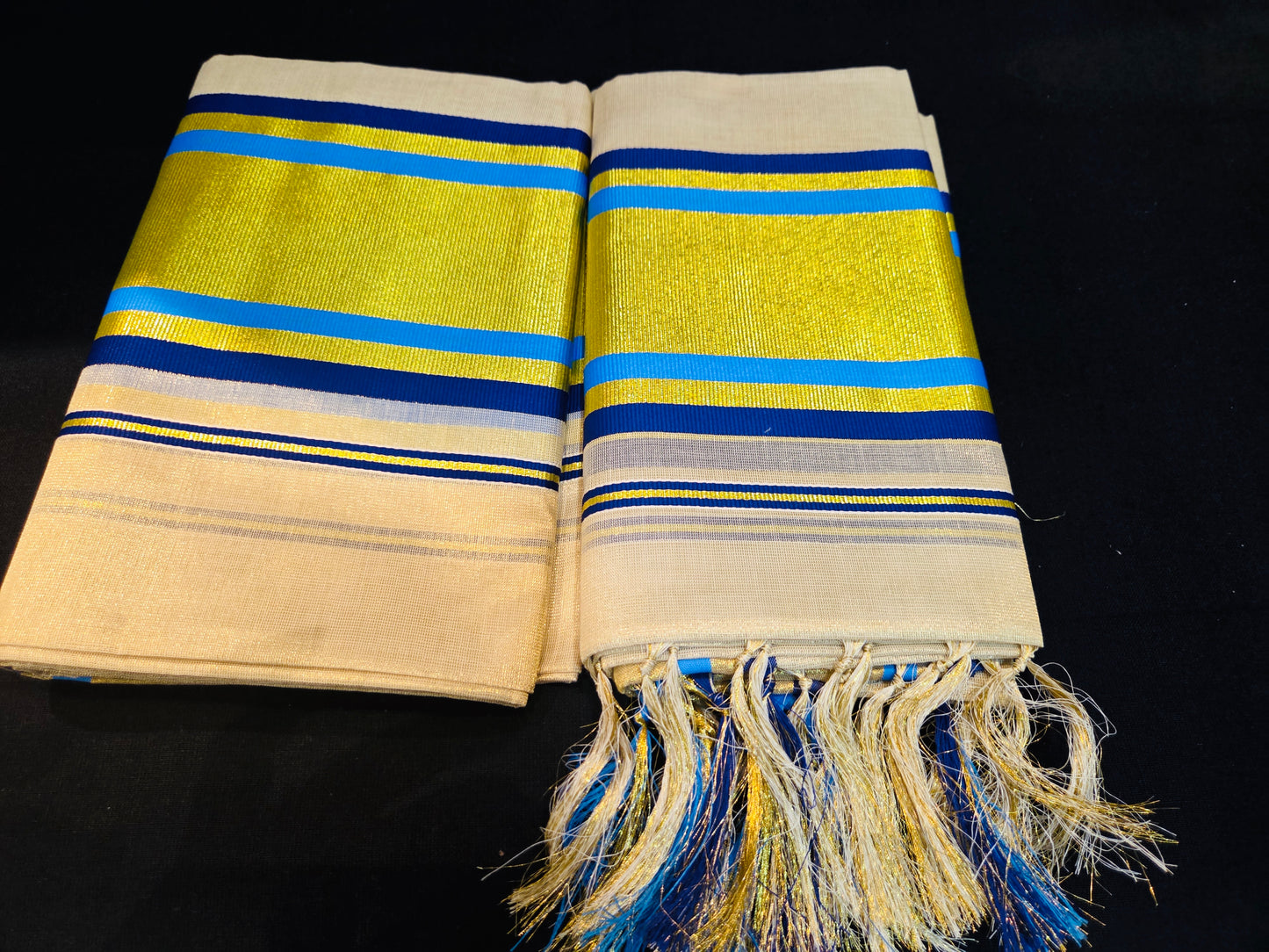 Classy Set Mundu with blouse piece