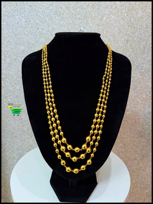 Gold round necklace