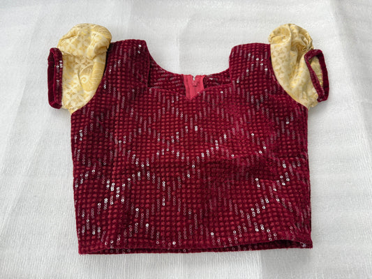 Sequenced velvet blouse and skirt