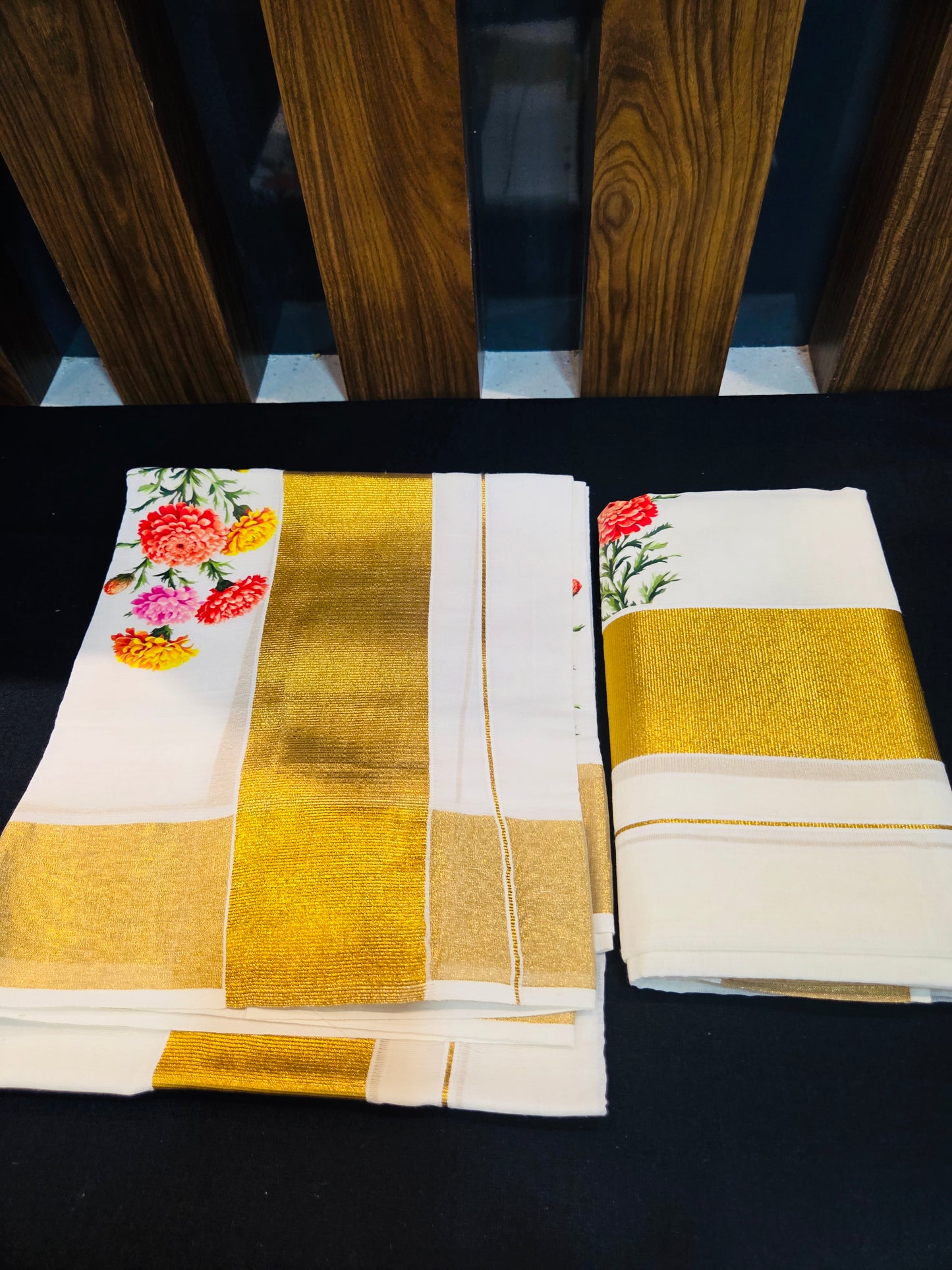 Floral Set mundu