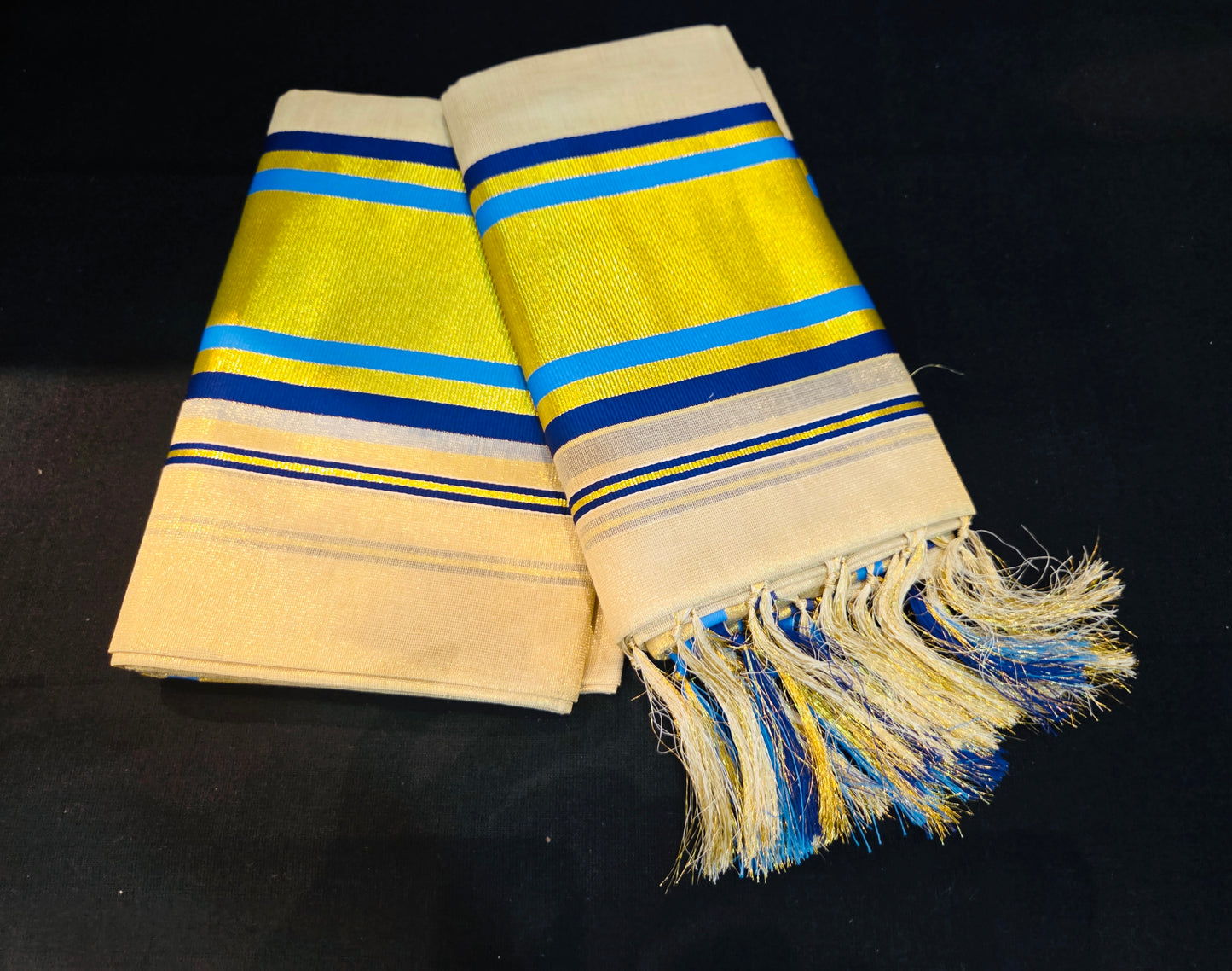 Classy Set Mundu with blouse piece