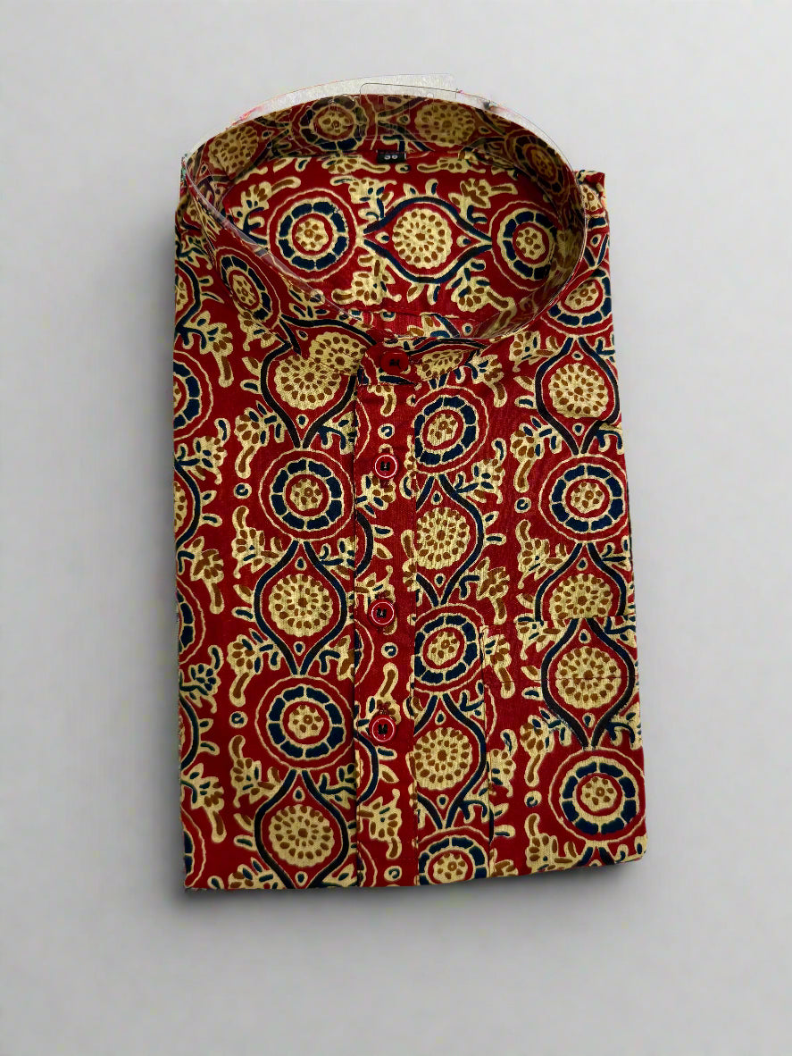 Stylish Red patterned Kurta and Dhoti combo.