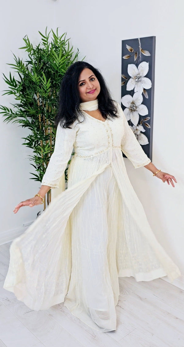 Faux Georgette fully embroidered  party wear 💕