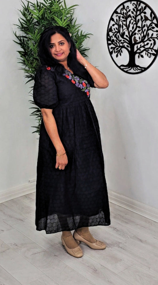 Beautiful hakoba embroidered A-line dress