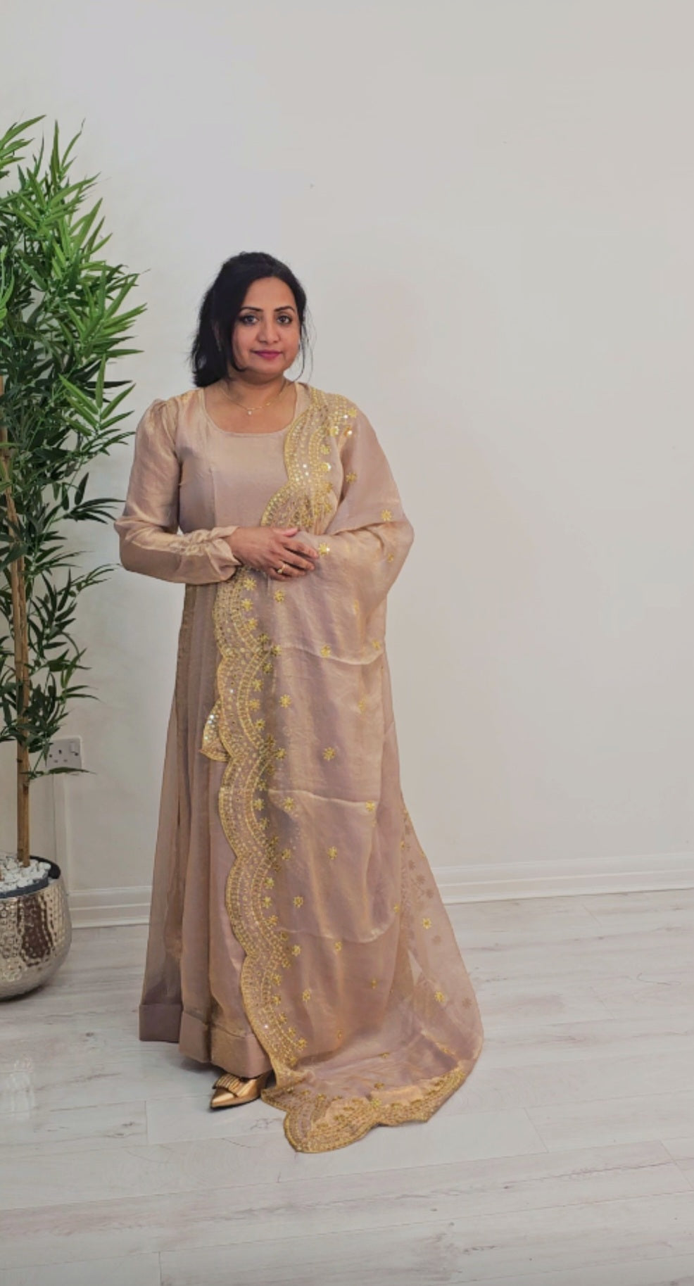 Crush silk party wear gown💕