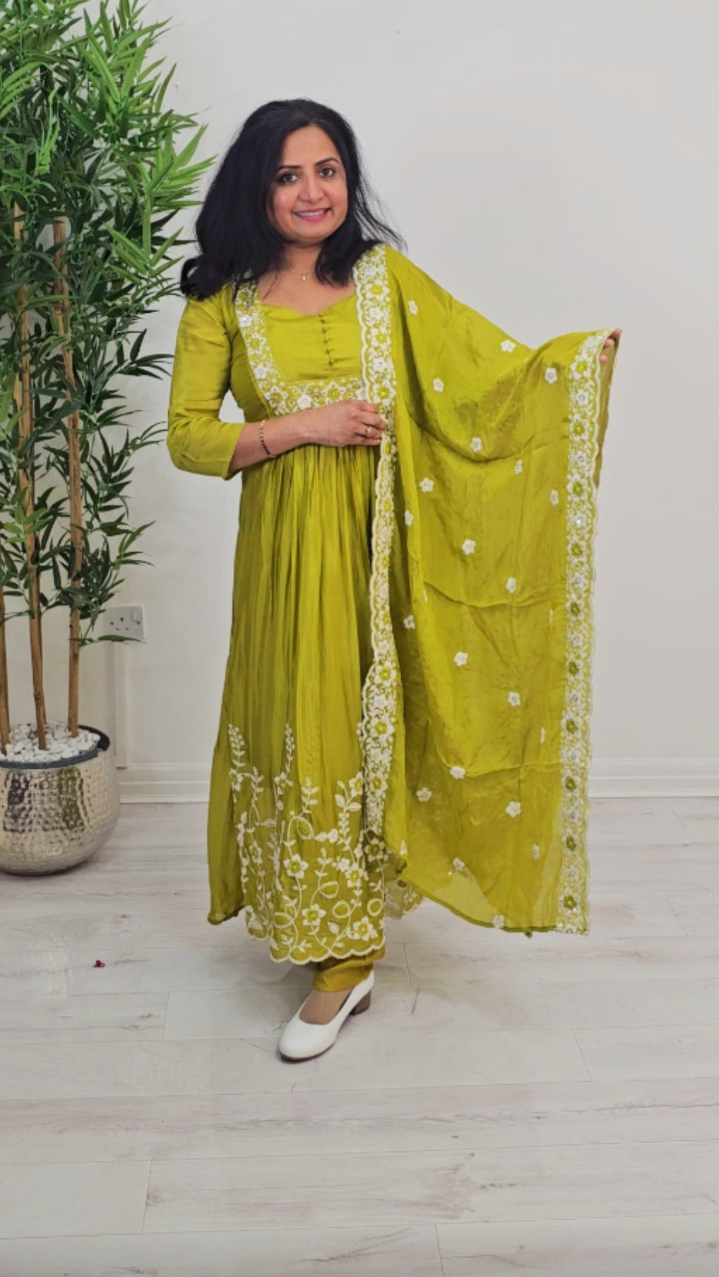 Fully embroidered chinnon three piece suit 💕