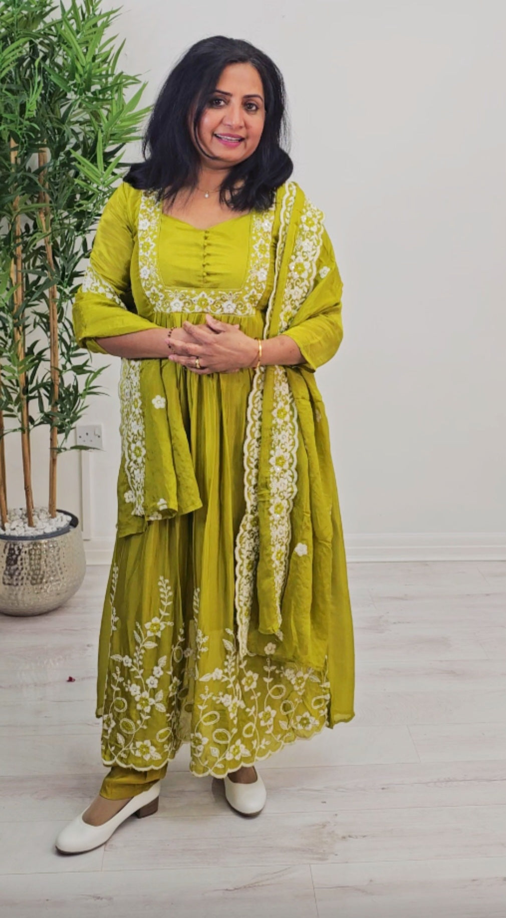 Fully embroidered chinnon three piece suit 💕