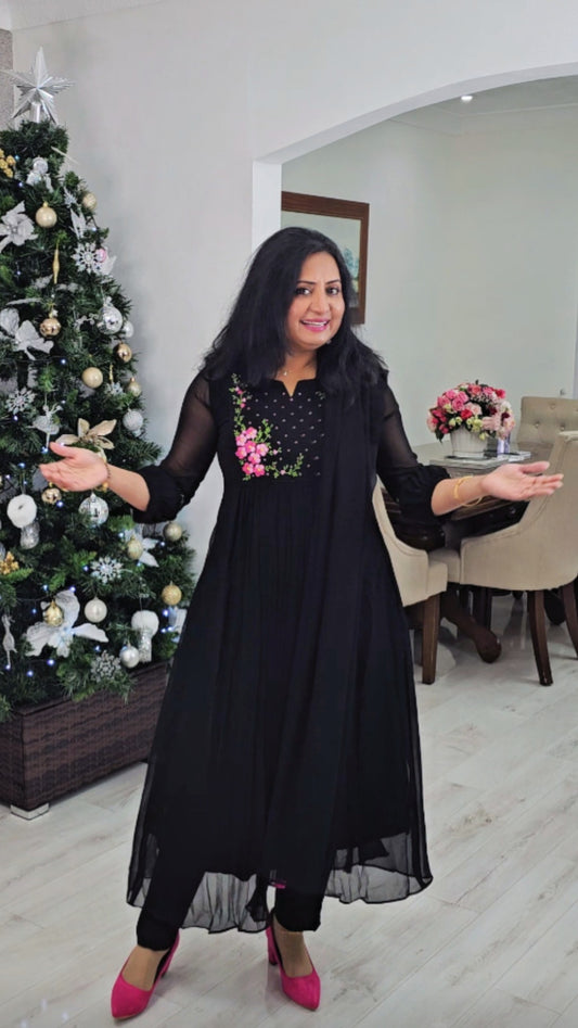 Stunning faux georgette party wear three piece kurti set 💕(black)