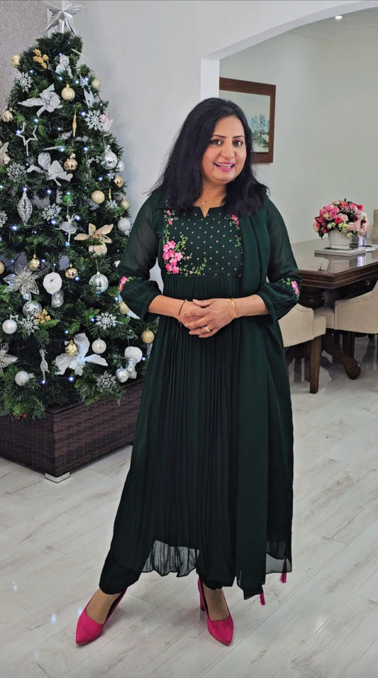 Stunning faux georgette party wear three piece kurti set 💕