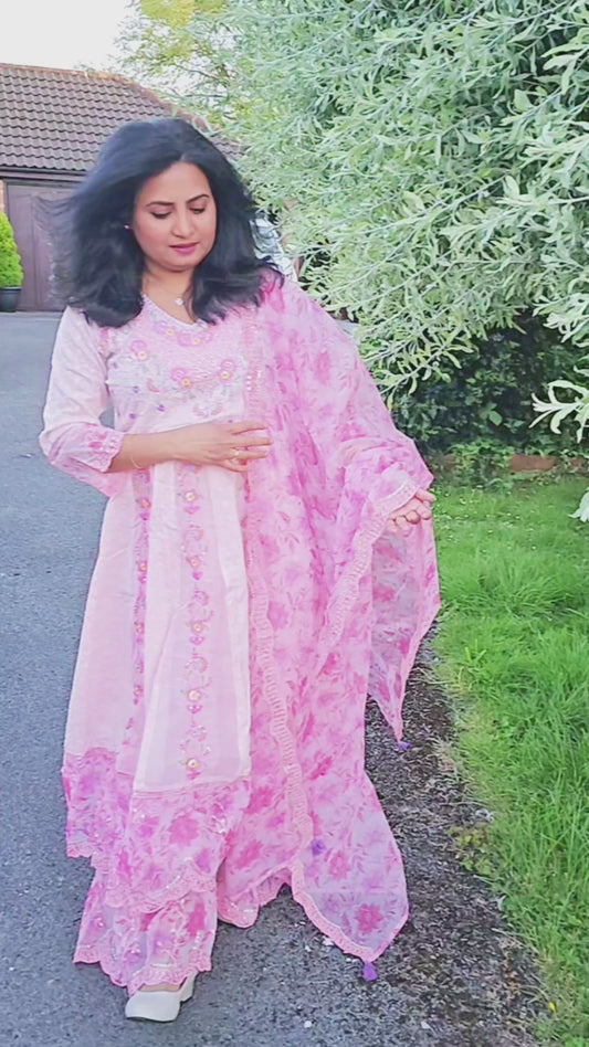 Beautiful hakoba anarkali three piece suit with organza dupatta💕