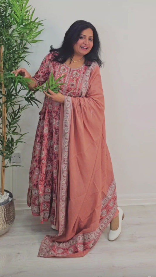 Stunning jaipuri cotton Anarkali suit 💕